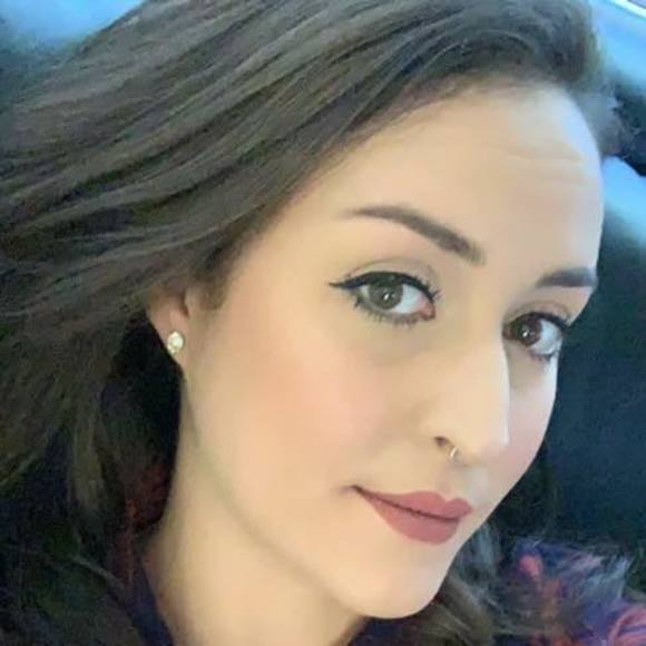 Meet your Posher, Angela - Picture 1 of 1